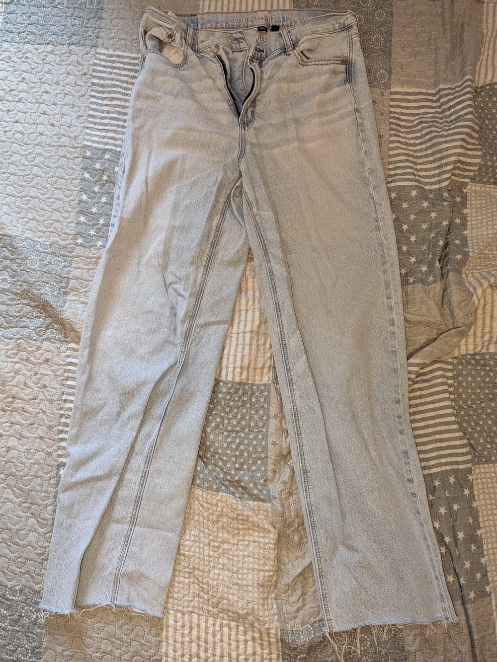 American Eagle Strigid Highest Rise Baggy Jeans Size 12 X-Long Light Wash Denim